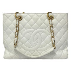 2011 Chanel Weißes Leder GST Tasche