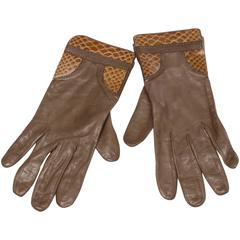 1970s Christian Dior Vintage Taupe Kidskin Leather Gloves with Silk Lining