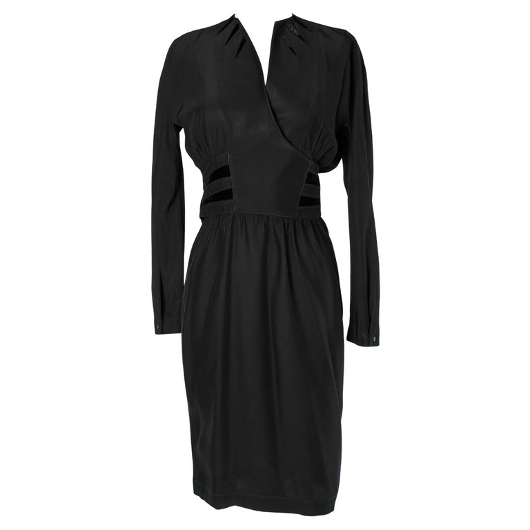 Black cocktail dress in satin crepe and velvet cutting Thierry Mugler ...