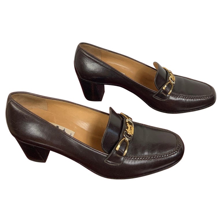 Vintage Camel loafers| 90s classic suede slip ins in brown| Minimalist Capsule Wardrobe flats | Brown leather Moccasins