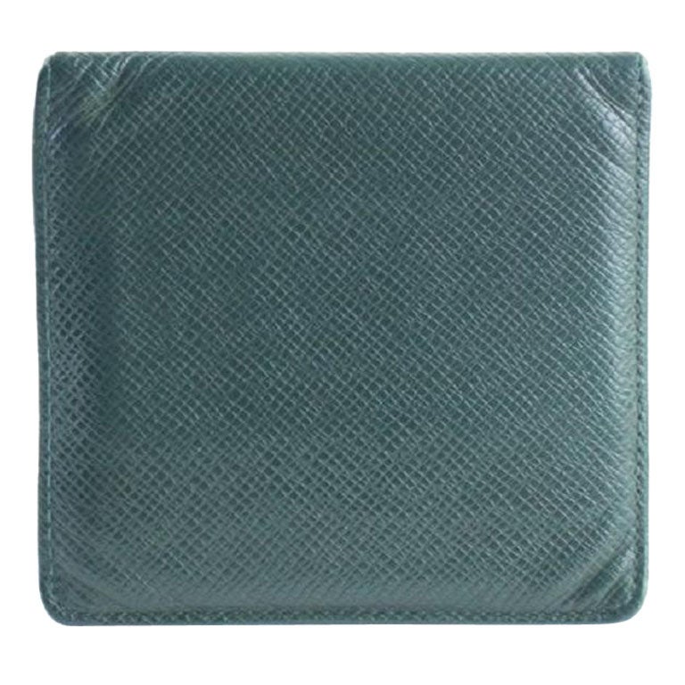 Louis Vuitton Green Epicea Taiga Leather Bifold 11lr0626 Wallet For Sale