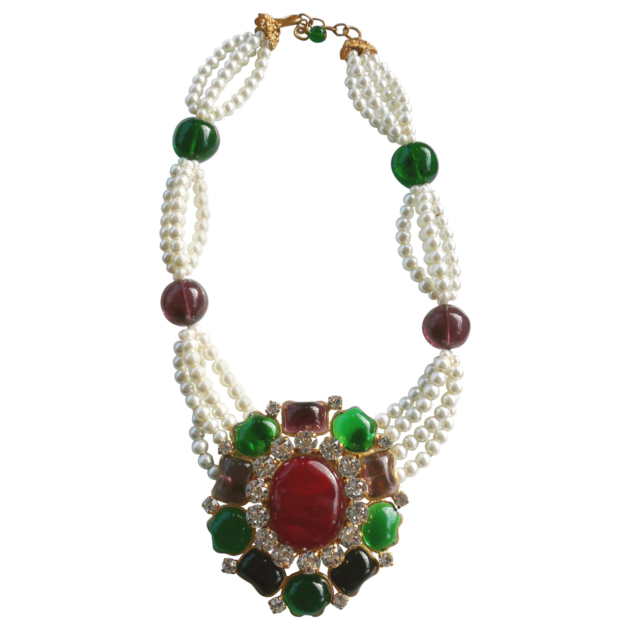Chanel Collier de perles vintage avec fleur en forme de Gripoix massive en vente