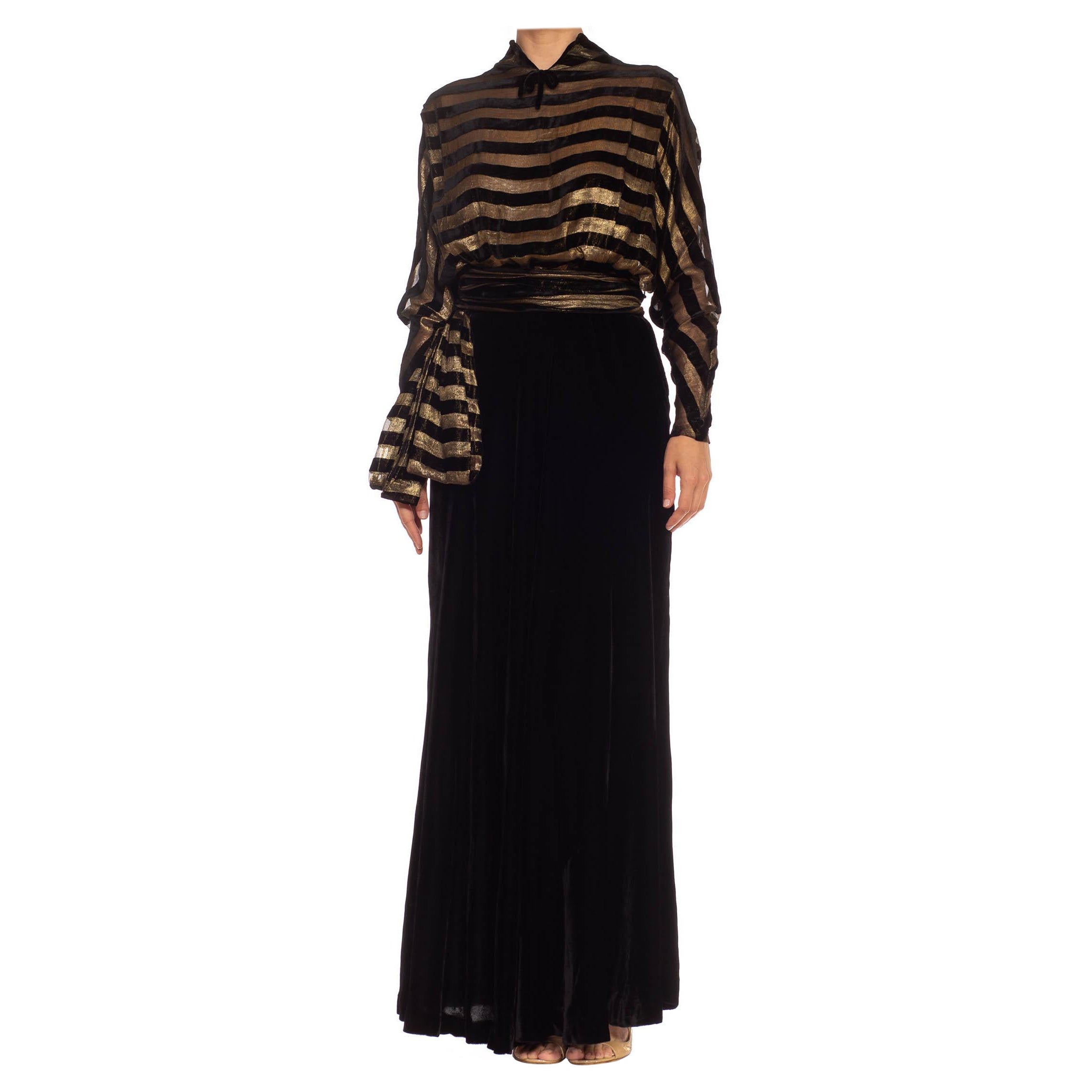 Robe de couture française en velours de soie noir et or des années 1930 en vente