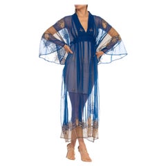 MORPHEW COLLECTION Blauer & goldener Seiden Kaftan aus Saris im Vintage-Stil
