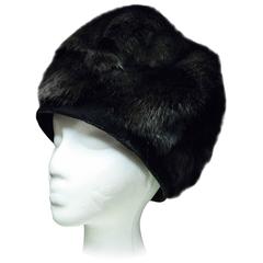 Vintage 1960s Black Rabbit Fur Hat