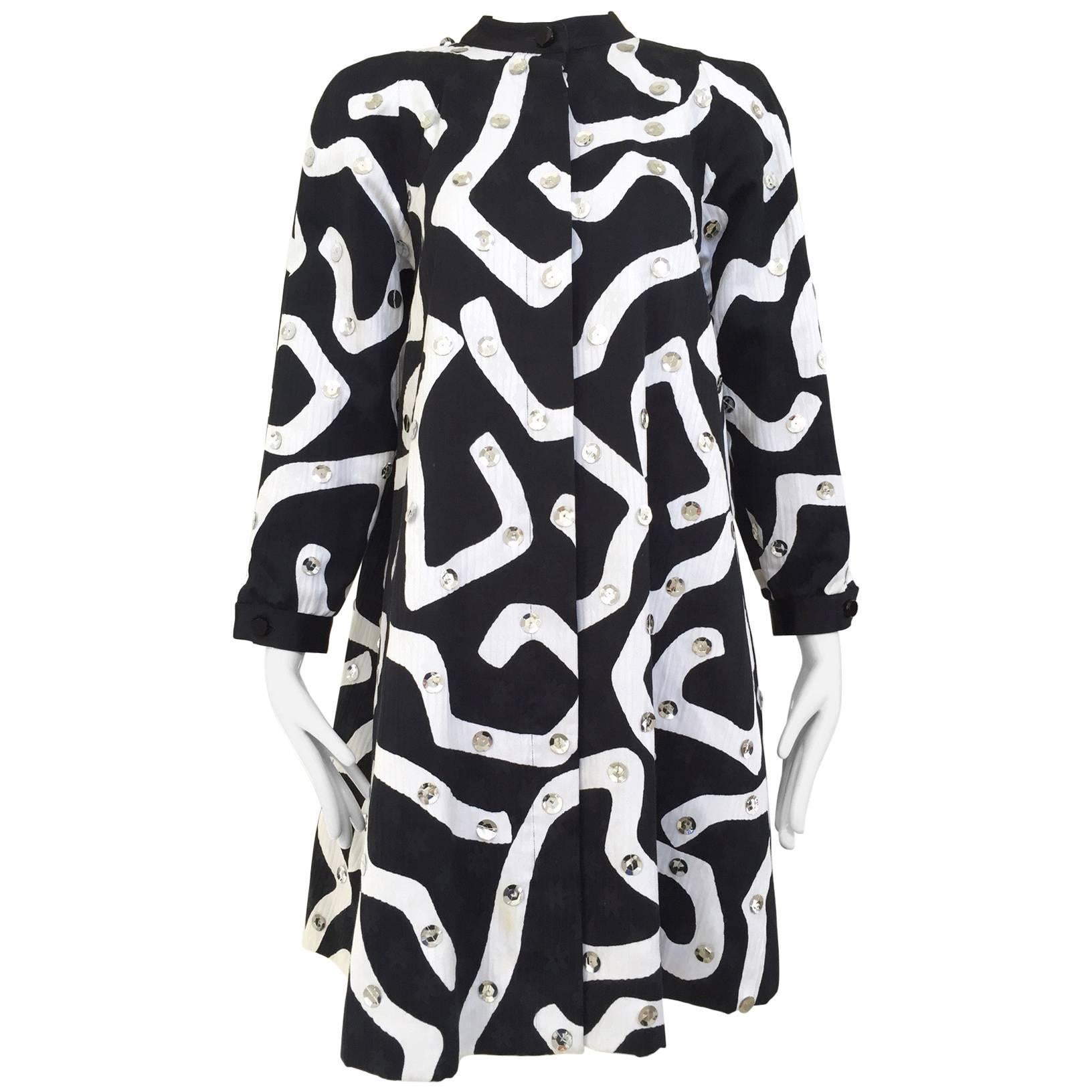 1980s Geoffrey Beene Blaack and White Abstract Print Cotton Dress