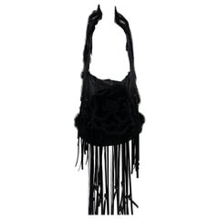 Torso Creations Borsellino in pelle nera Flower Power con frangia in nastro di raso