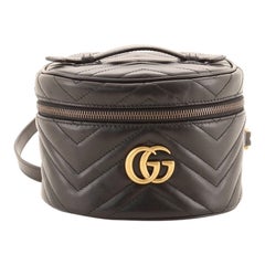 Gucci GG Marmont Vanity Vanity Sac à dos en cuir matelassé Mini