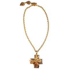 Yves Saint Laurent Necklace With Lucite Pendant 12