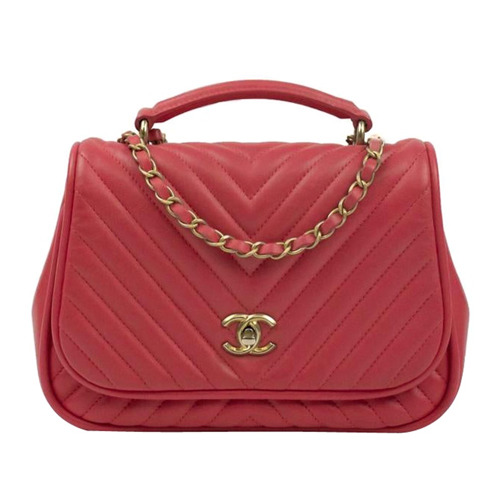 CHANEL, Business Affinity in pink leather For Sale