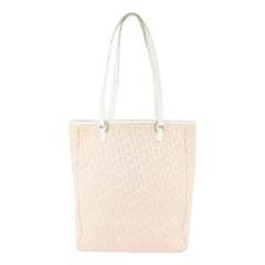 Dior - Sac fourre-tout « Trotter Book » en forme de livre à monogrammes rose 108da6