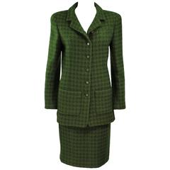 Vintage CHANEL Green Houndstooth Wool Skirt Suit Size 6-8