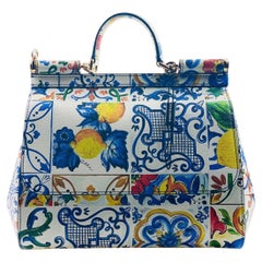 Dolce & Gabbana Maiolica
Mediterranean tiles Lemons printed
Medium Sicily bag