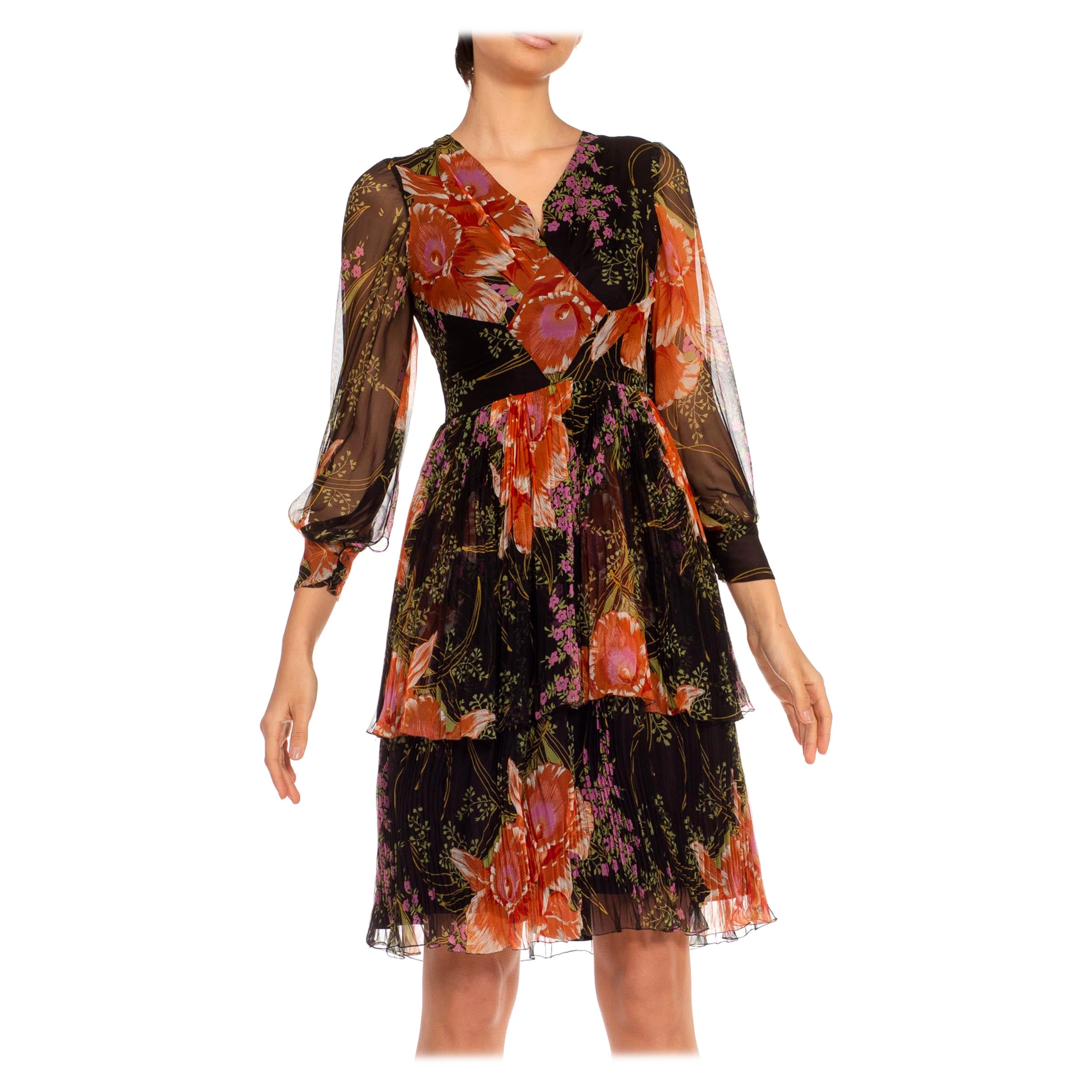 Robe à fleurs parisienne en mousseline de soie noire et orange des années 1970