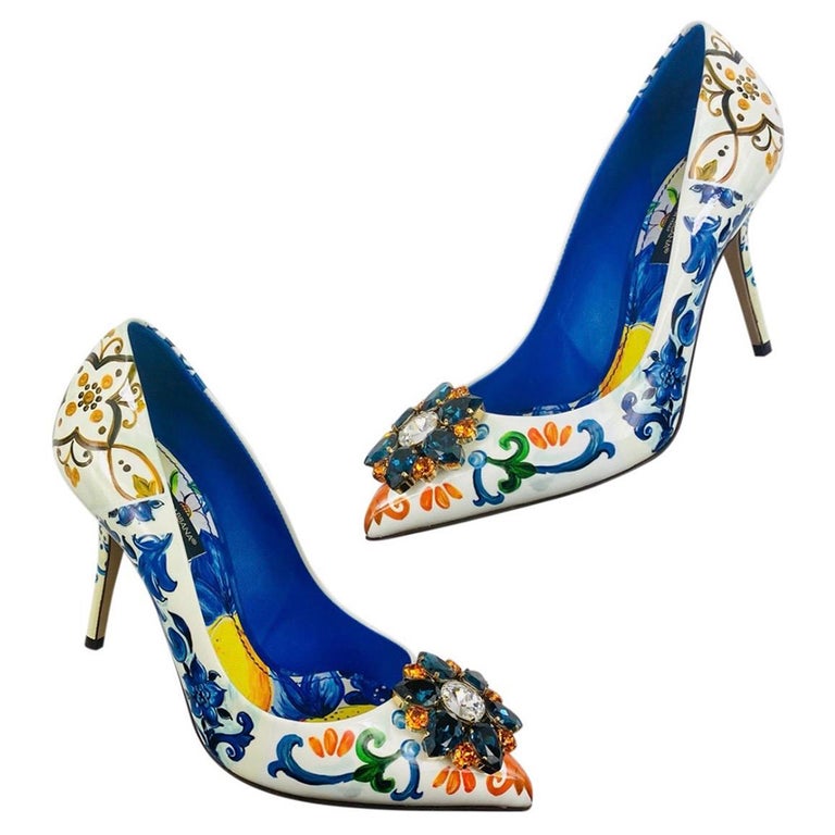 Dolce and Gabbana Sicily Maiolica Taormina vitello leather crystals heels  shoes at 1stDibs | dolce gabbana majolica shoes, sicilian shoes, d&g shoes  heels