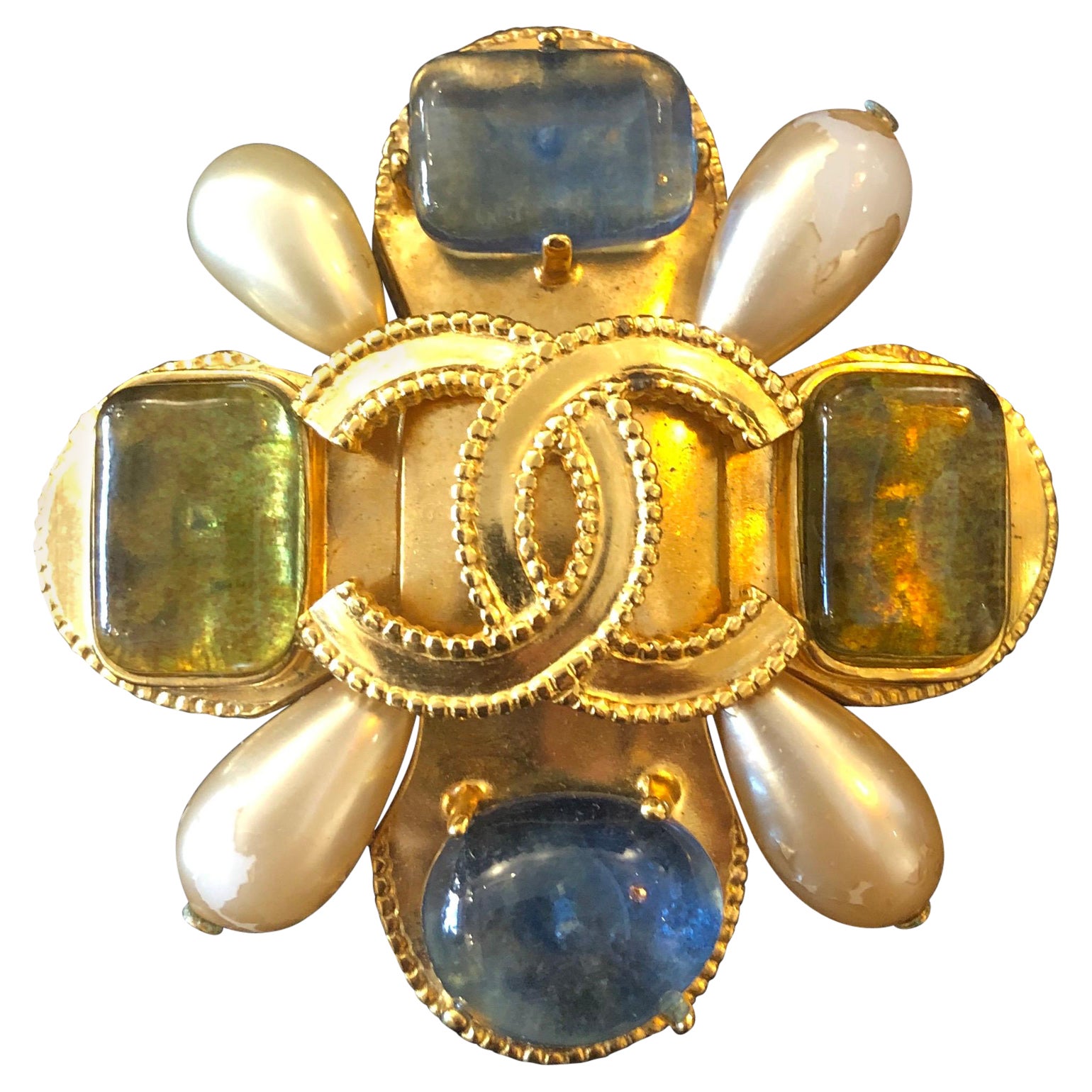 1990s Vintage CHANEL Gold Toned Multi-Colored Gripoix Brooch For Sale at  1stDibs | vintage chanel brooch for sale, chanel gripoix brooch, chanel  vintage brooch