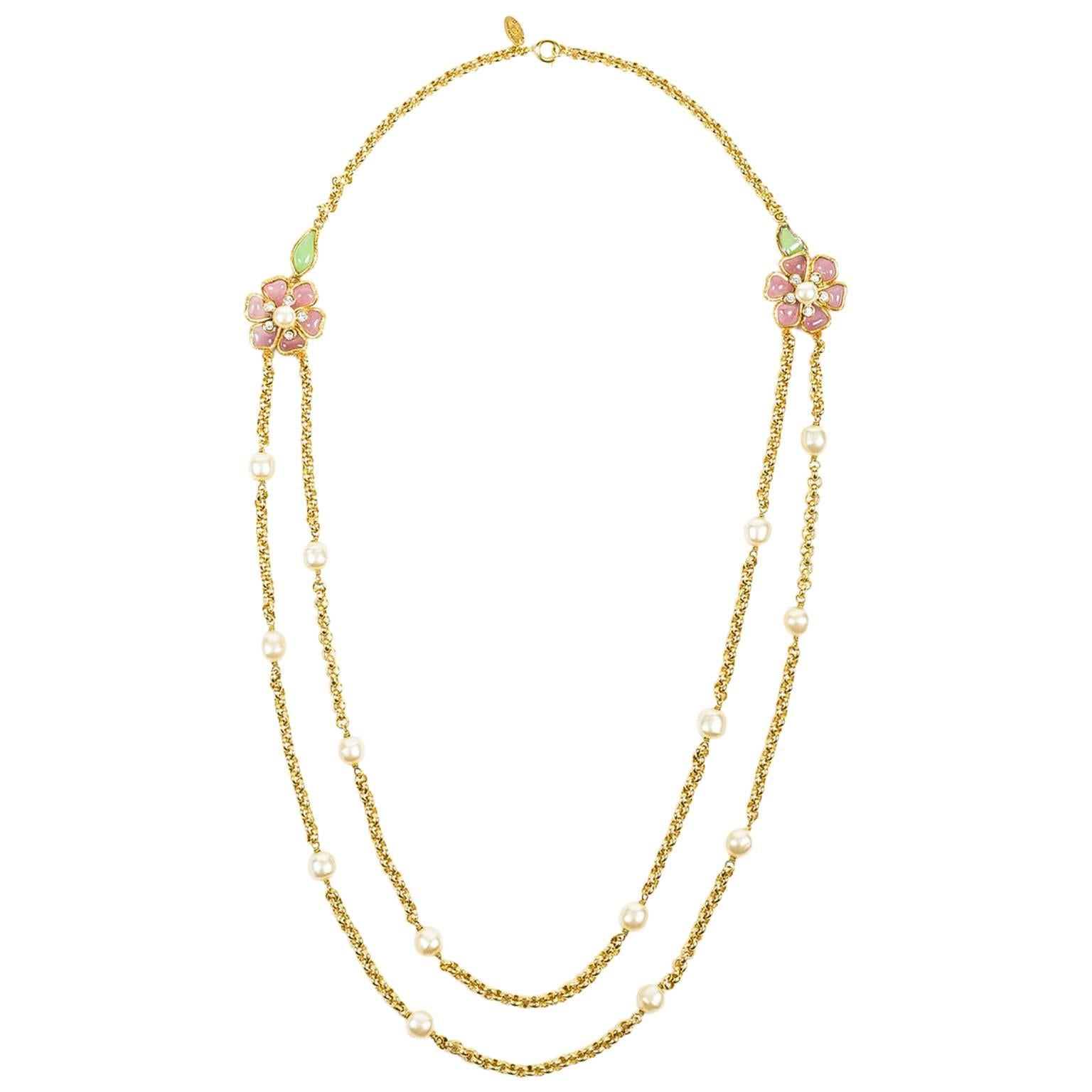 Vintage Chanel Gold Tone Pink Green Gripoix Faux Pearl Flower Chain Necklace For Sale