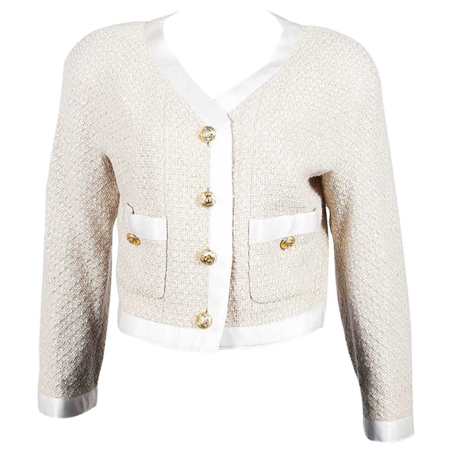 Vintage Chanel Beige Wool Silk Textured Knit 'CC' Button Cropped Jacket SZ 42 For Sale