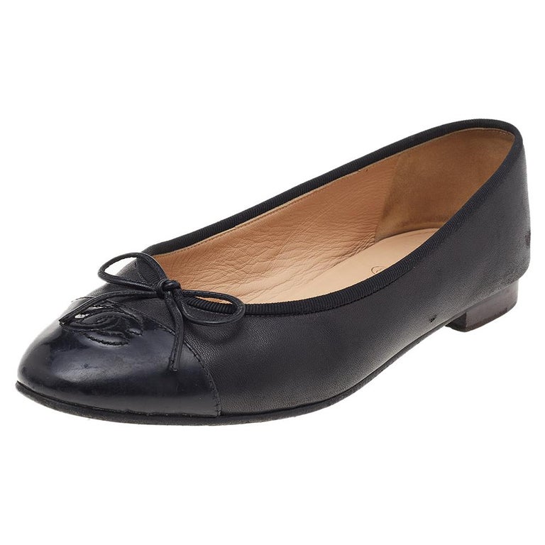 Chanel Black Leather CC Bow Ballet Flats Size 39 at 1stDibs