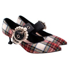 Miu Miu Miu Tartan Pumps mit spitzer Zehe und Kitten-Heel