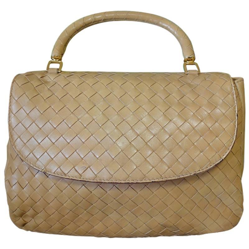 Vintage Bottega Veneta beige intrecciato woven leather handbag. Best classic bag For Sale