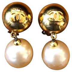 1980 Vintage CHANEL Gold Toned Sphere Faux Pearl Dangle Clip On Earrings