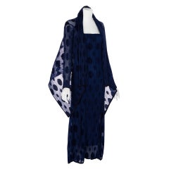 Issey Miyake - Ensemble robe et veste plissées à pois - Bleu