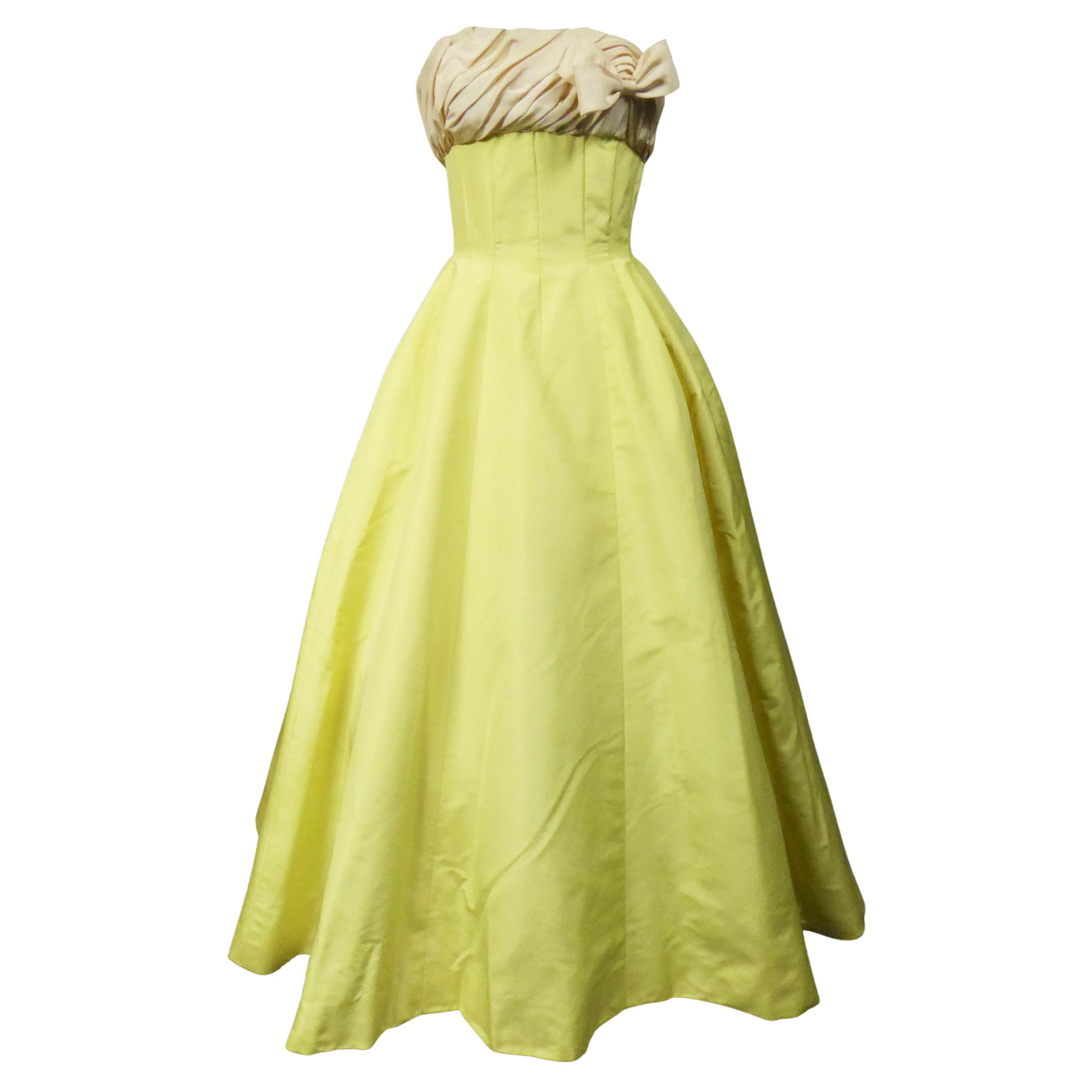 Pierre Balmain Ottoman Seide Faille Couture Ball-Kleid N 83213 Paris um 1958 im Angebot