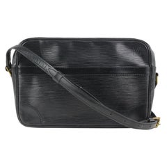 Vintage Louis Vuitton Black Epi Leather Trocadero 24 Crossbody Bag 3L1020 