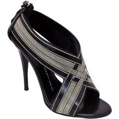 Giuseppe Zanotti  Sandal Shooties Taz 110 Black leather and Silver chains 37