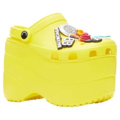 BALENCIAGA CROCS Sandales compensées rares à logo jaune gibbet EU36, défilé 2018, neuves