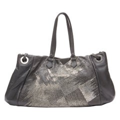 VALENTINO borsa grande crossbody in pelle grigia impreziosita da perline d'argento