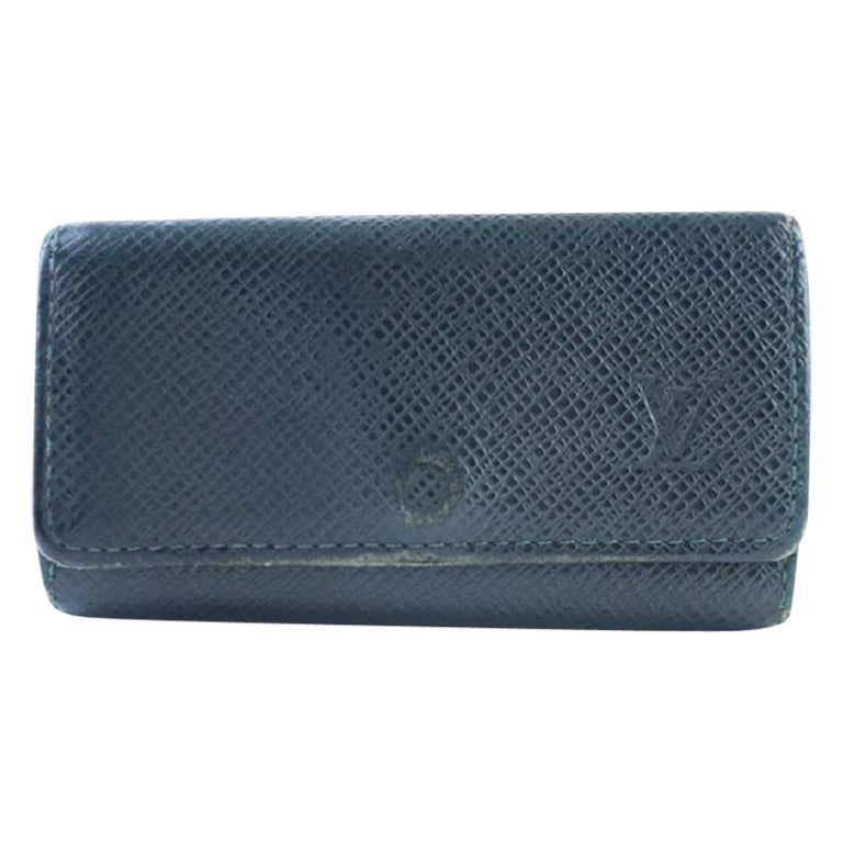 Louis Vuitton Multicles Key Holder 17lr0621 Green Taiga Leather Clutch For Sale