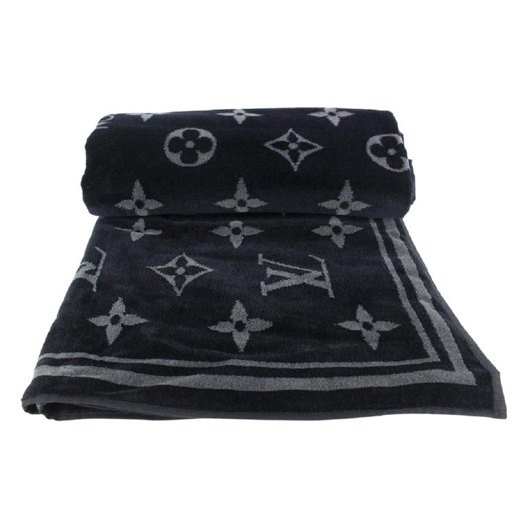 Louis Vuitton Classic Black Monogram Eclipse Beach Towel 914lv53 at 1stDibs