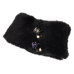 Chanel Black Double Cc Charm Pearl Rabbit Fur Scarf 231526