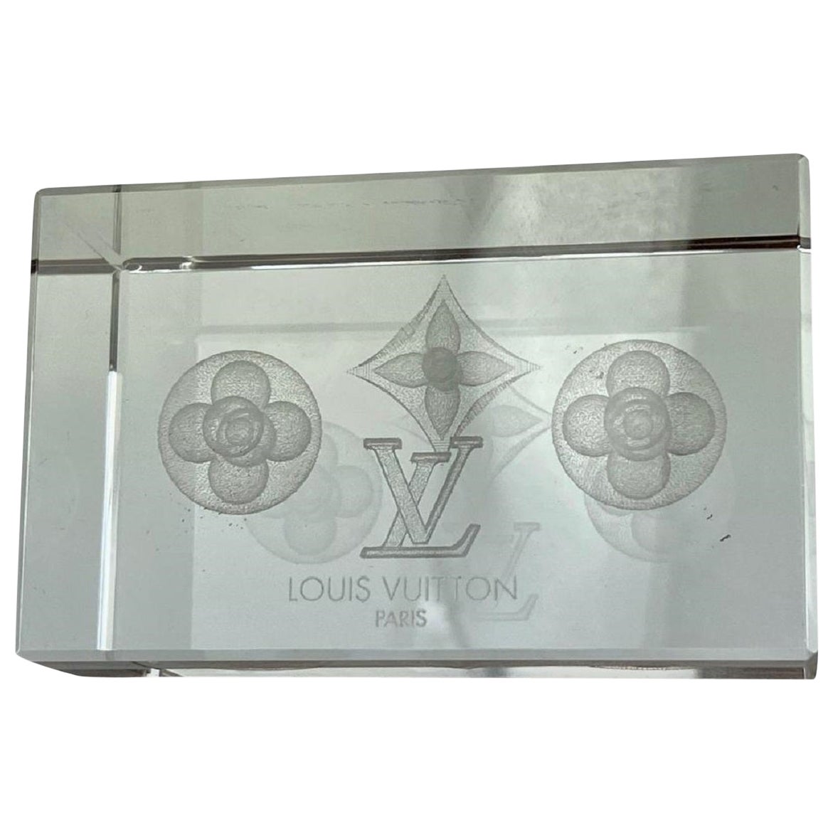 Louis Vuitton Clear Crystal Fleur Paperweight 2la530