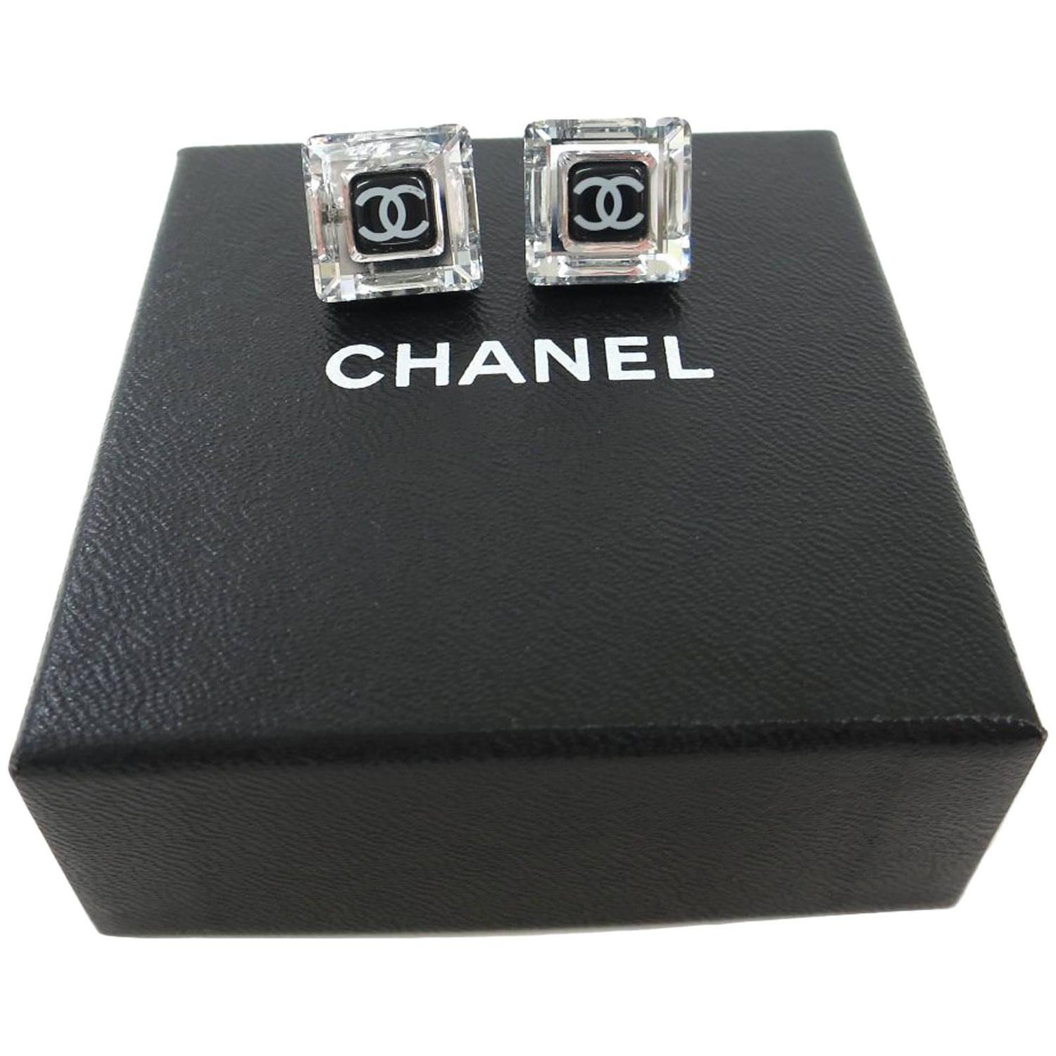 chanel cc black stud earrings