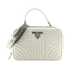 Prada Zip um Top Handle Bag Diagramme gesteppte Leder Medium