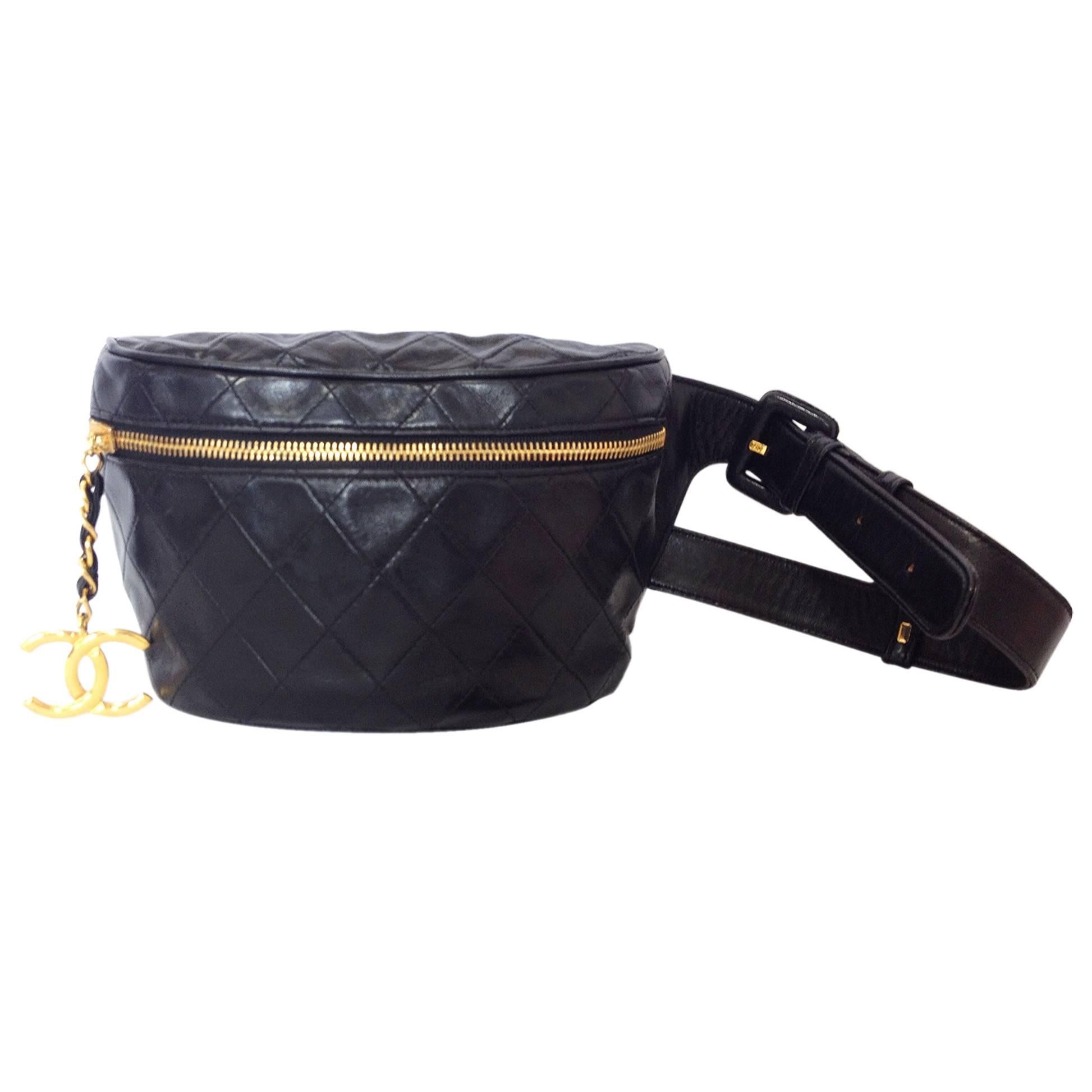 1980s Vintage CHANEL black leather waist bag, fanny pack with a detachable belt
