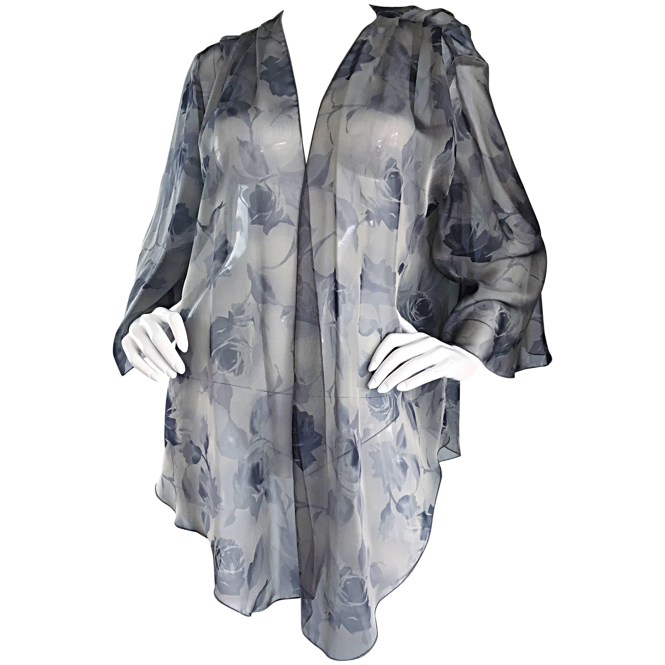Bill Blass - Magnifique veste kimono vintage en mousseline de soie grise à imprimé rose, taille 14 