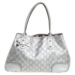 Gucci Silberne GG-Ledertasche Princy