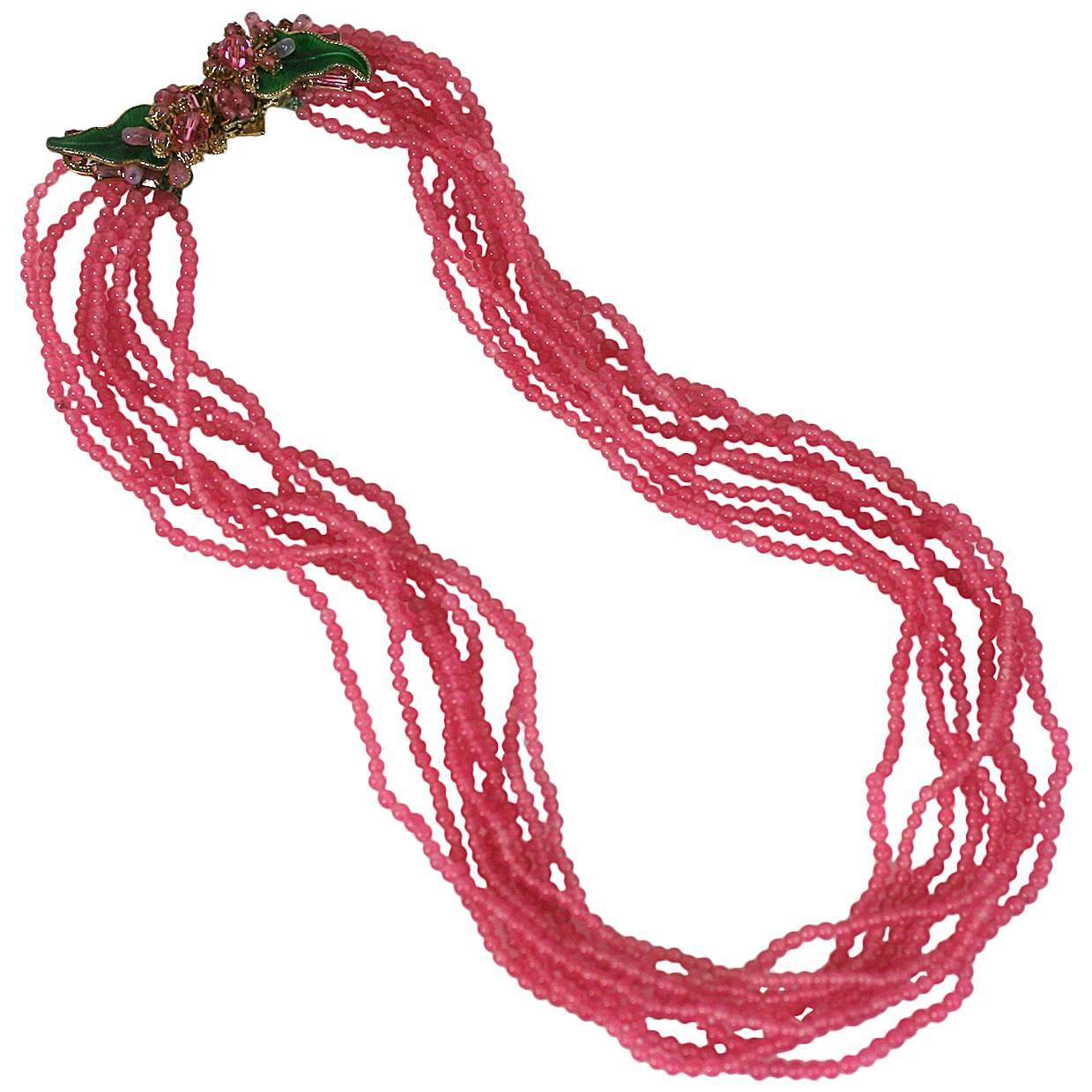 Collana Eugenie a più fili di colore rosa con chiusura elaborata in vendita