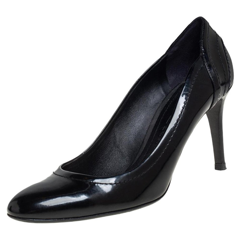 Burberry Black Patent Leather and Coated Canvas Pumps Size 40 For Sale