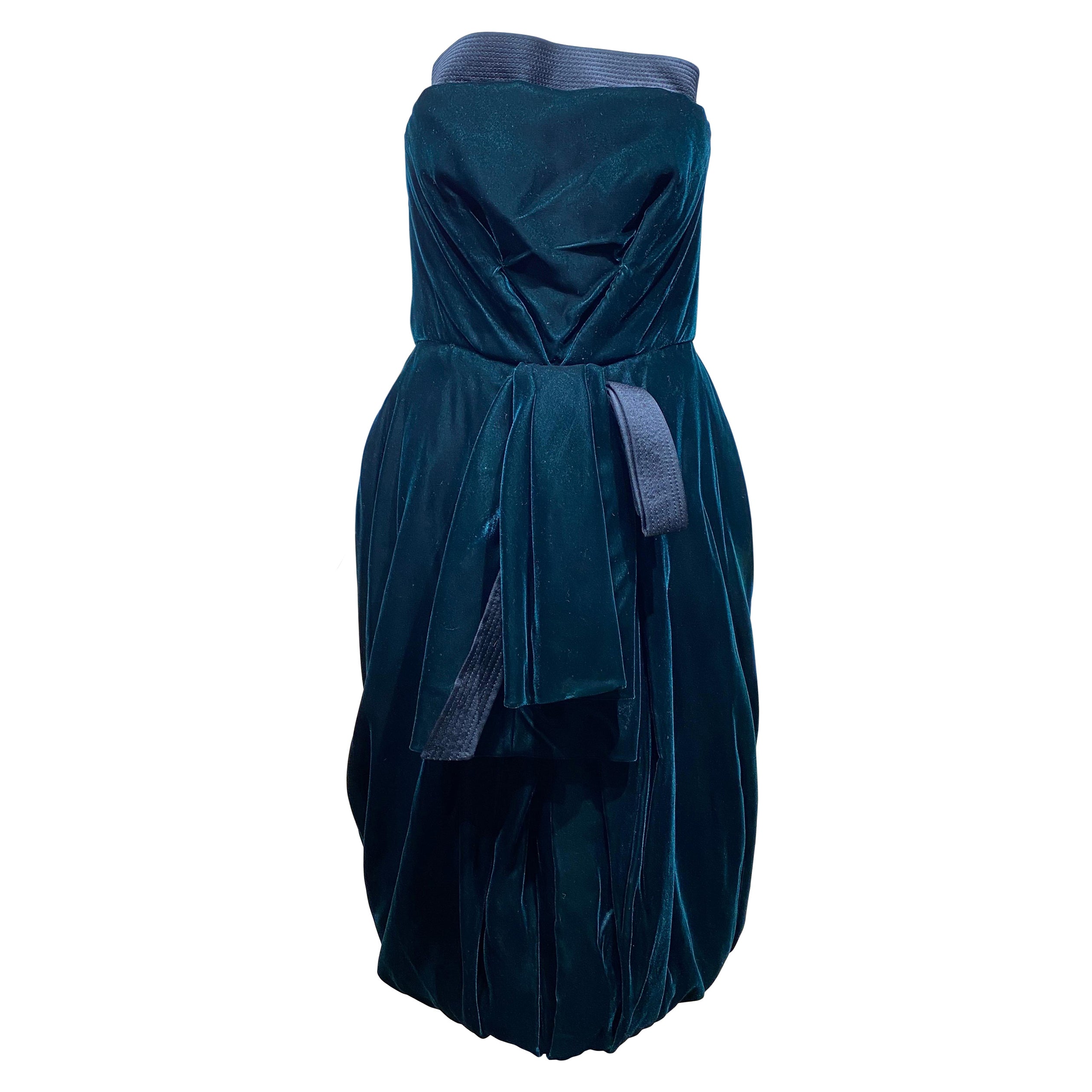 Gianfranco Ferrè Green Velvet Strapless Cocktail Dress For Sale