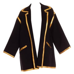 Donna Karan - Manteau en laine noir avec bordures dorées, années 1980