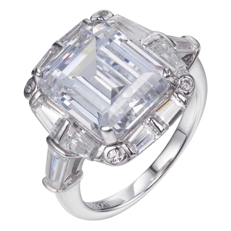 17.16 Karat Smaragd & Baguetteschliff Cubic Zirkonia Verlobungsring im Angebot