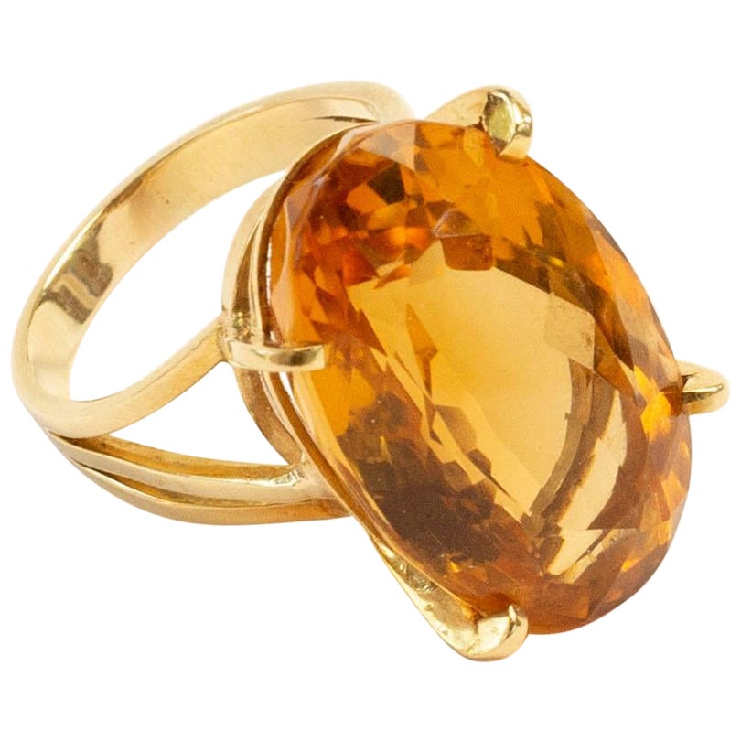 18 Karat Yellow Gold and Oval Brilliant Cut Citrine Cocktail Ring 