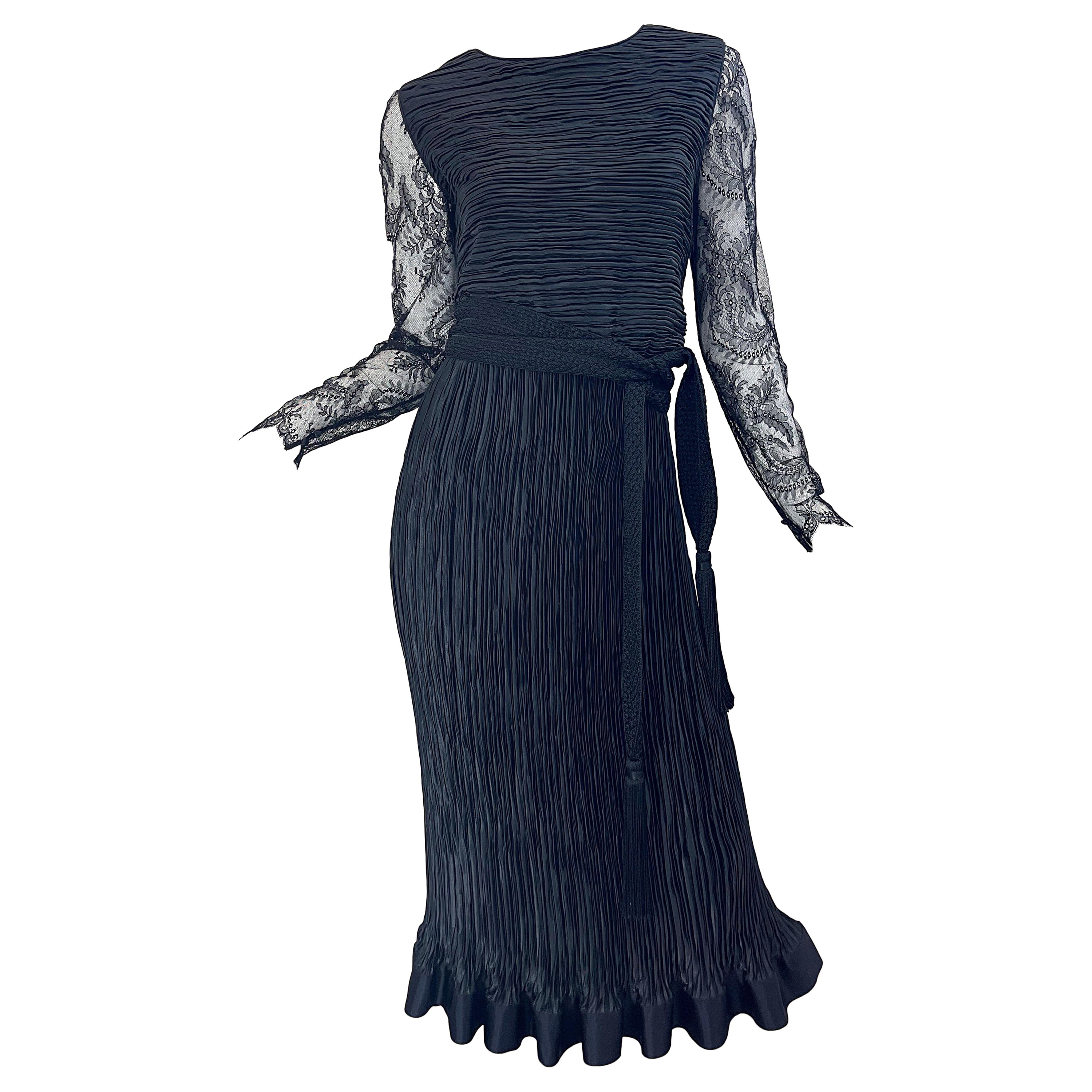 1990s Oscar de la Renta Sz 10 / 12 Black Fortuny French Lace Vintage 90s Dress For Sale