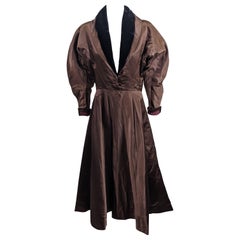 Charles James Brown Schwarzes Cocktailkleid aus Satin und Samt