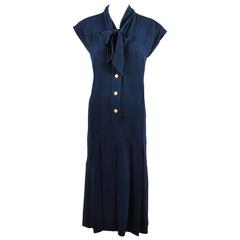 Vintage Chanel Navy Gold Tone
CC
Button Sleeveless Pleated Midi Tie Dress SZ36 Vintage Chanel Navy Gold Tone
CC
Button Sleeveless Pleated Midi Tie Dress SZ36